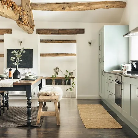 Jackson's Barn - Ridgestone *